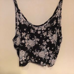 LAST CHANCE Brandy Melville Floral 🌸 Crop Tank